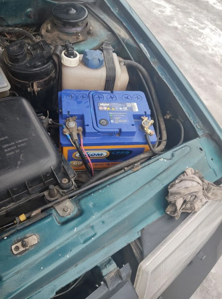 Ваз 21099,инжектор, евро 3,пробег 219 000,кап. рем. двиг. был на 185500 км. кузов в родном металле, сварки не требует. присутствуют рыжики. ходовая и тормозная часть перебрана, рулевая рейка заменена. новый аккумулятор, новая резина. цена: 210000руб, торг уместен. все вопросы по телефону +79493395692 артём +79493510677 руслан г. макеевка - фотография - 13