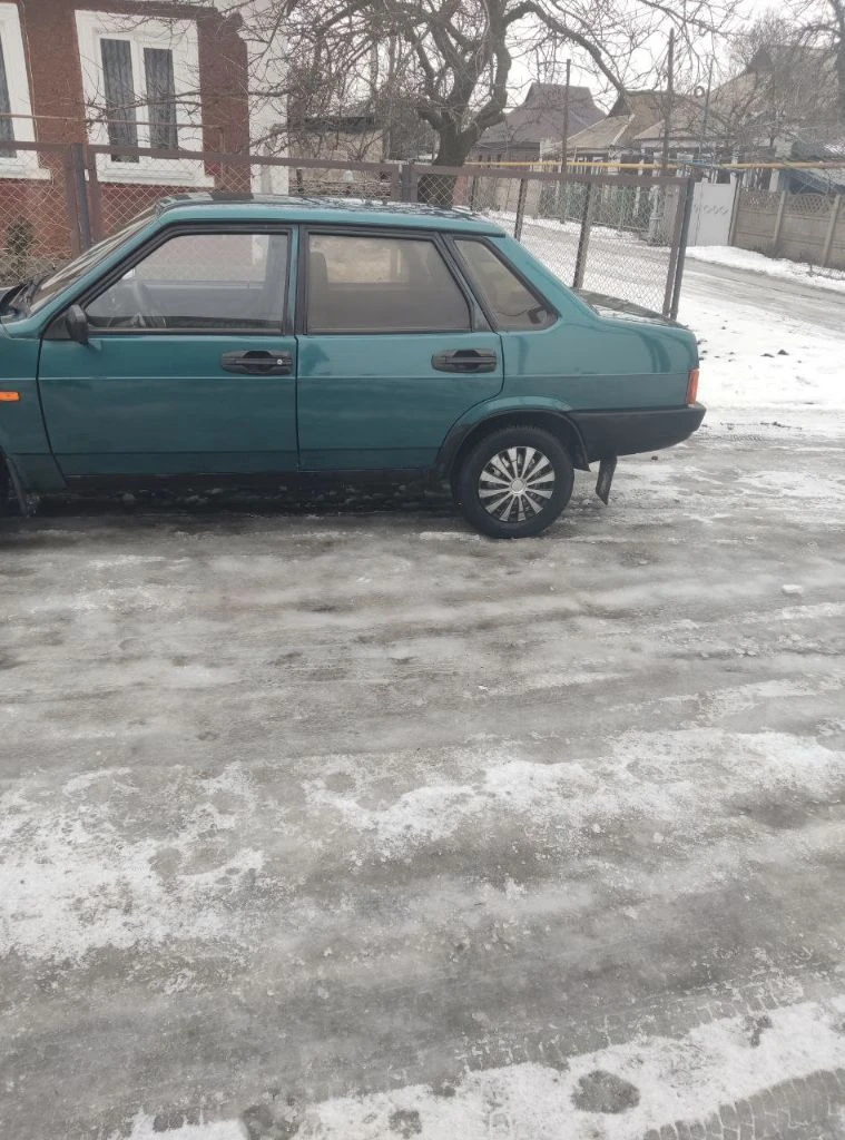 Ваз 21099,инжектор, евро 3,пробег 219 000,кап. рем. двиг. был на 185500 км. кузов в родном металле, сварки не требует. присутствуют рыжики. ходовая и тормозная часть перебрана, рулевая рейка заменена. новый аккумулятор, новая резина. цена: 210000руб, торг уместен. все вопросы по телефону +79493395692 артём +79493510677 руслан г. макеевка - фотография - 7