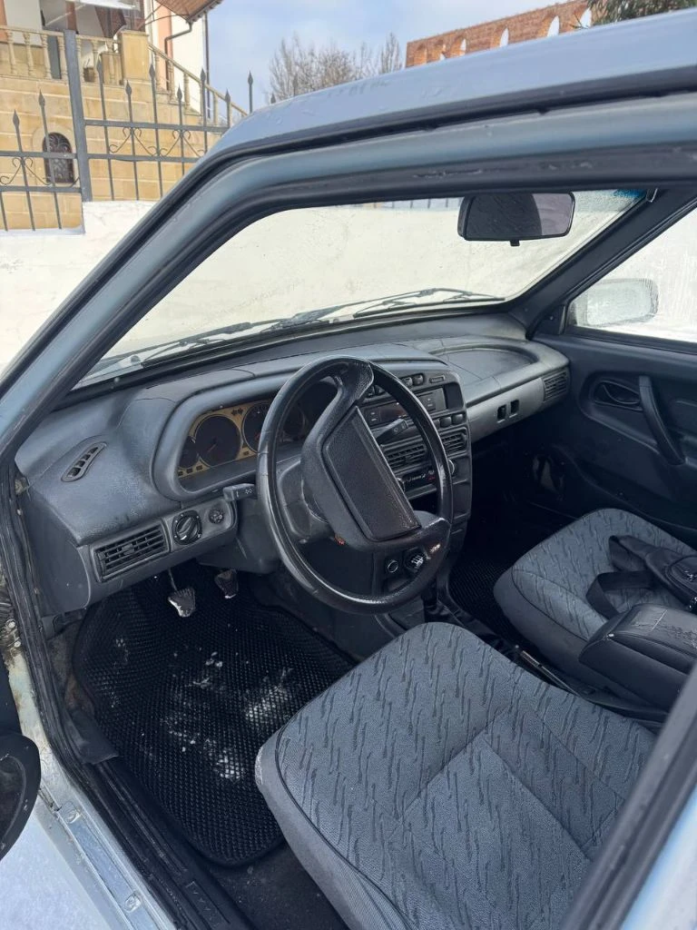 💥 ваз 2114 2005 года 💥 🚗 цена: 225,000 рублей. торг приветствуется! ✅ год выпуска: 2005 ✅ двигатель 1.5: работает отлично ✅ кпп: в идеальном состоянии ✅ ходовая часть: без стуков, возложений не требует от слова совсем. ✅ электрика: полностью исправна. работает всё что должно работать. ✅ отопление: печка работает на отлично. ✅ кузов: в идеальном состоянии, варить красить не нужно. ✅ салон: хорошем состоянии. ✅ резина зимняя, новая ! автомобиль к зиме готов полностью. ✅ документы: возможен любой вид переоформления 📍 город: донецк 📞 звоните: +79493954484 - фотография - 6