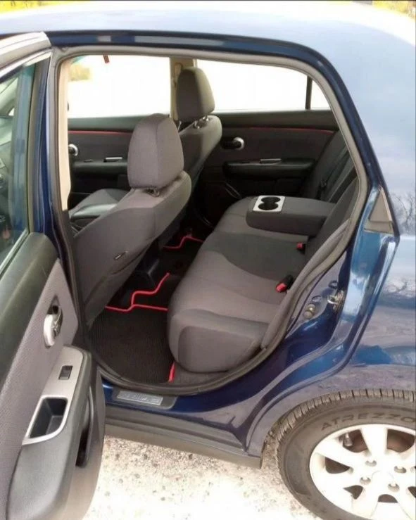 Продам nissan тиида 2008 г. в. 1.6 объём. автомобиль в хорошем состоянии! 2 владельца, птс оригинал, документы чистые, пробега 200000 км. по автотеке пробег соответствует. комплектация: 4 стеклоподъемника, усилитель руля, центральный замок-2 оригинальных ключа, кондиционер холодит идеально, печка греет. все стекла родные, включая лобовое, в дтп не была, не гнилая, не ржавая. цена 600000 торг. осмотр донецк, возможен обмен на недвижимость. +79493213694 +79496360616 - фотография - 8