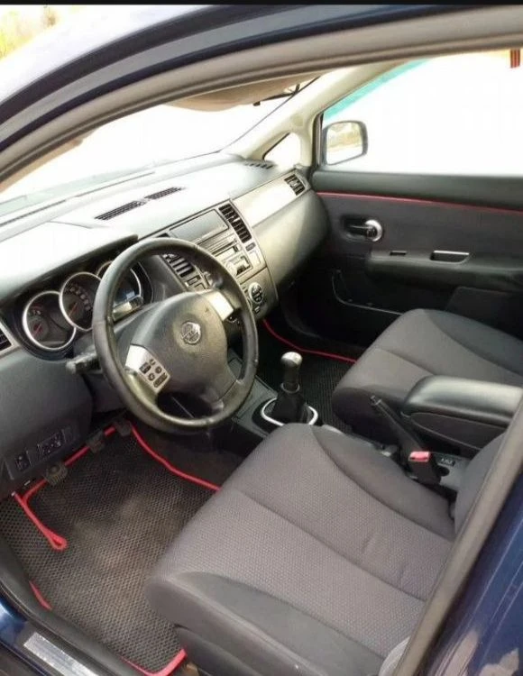 Продам nissan тиида 2008 г. в. 1.6 объём. автомобиль в хорошем состоянии! 2 владельца, птс оригинал, документы чистые, пробега 200000 км. по автотеке пробег соответствует. комплектация: 4 стеклоподъемника, усилитель руля, центральный замок-2 оригинальных ключа, кондиционер холодит идеально, печка греет. все стекла родные, включая лобовое, в дтп не была, не гнилая, не ржавая. цена 600000 торг. осмотр донецк, возможен обмен на недвижимость. +79493213694 +79496360616 - фотография - 10