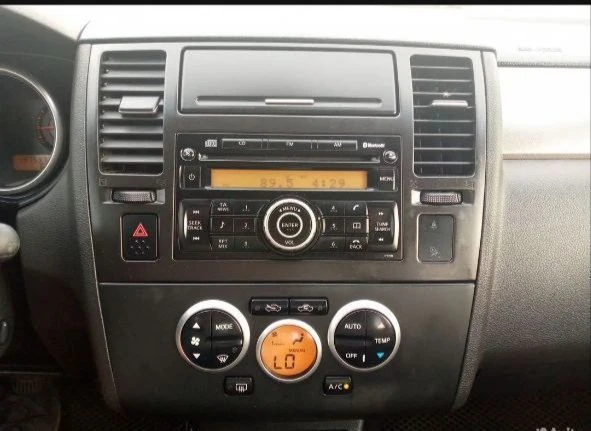 Продам nissan тиида 2008 г. в. 1.6 объём. автомобиль в хорошем состоянии! 2 владельца, птс оригинал, документы чистые, пробега 200000 км. по автотеке пробег соответствует. комплектация: 4 стеклоподъемника, усилитель руля, центральный замок-2 оригинальных ключа, кондиционер холодит идеально, печка греет. все стекла родные, включая лобовое, в дтп не была, не гнилая, не ржавая. цена 600000 торг. осмотр донецк, возможен обмен на недвижимость. +79493213694 +79496360616 - фотография - 13