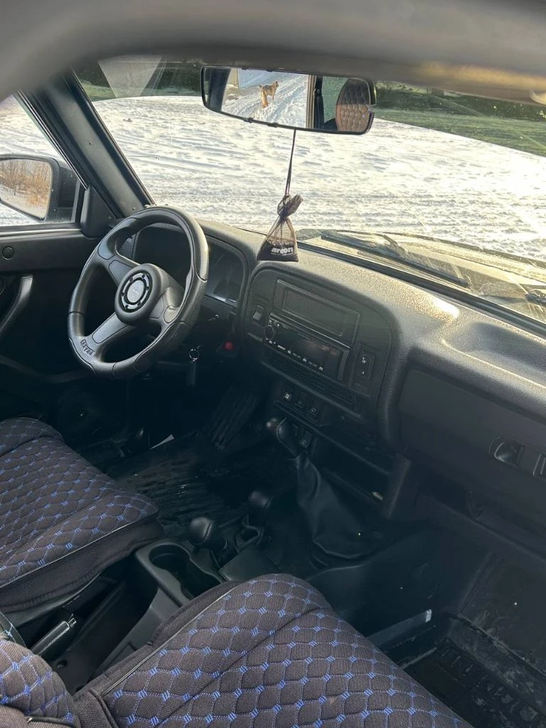 Продам полностью живую niva 2131 4x4, 2011 год, пробег 65 т. км! автомобиль в очень хорошем состоянии, без вложений! пробег оригинальный, автотека зелёная, там все видно. новый радиатор, стартер, генератор, радиатор печки. - гур, новая приборка с бортовым компьютером, свежие r15 диски и новая зимняя резина. - усиленные бампера, зеркала гранта, багажник на крышу, дополнительный свет в виде люстры и фонаря заднего хода на крыше. - свежая оптика в круг, освежался салон, новая торпеда и пластик в багажнике, подсветка в ноги всех 4 сидений, средняя музыка, сигнализация starline на 2 ключа и ещё много чего. в машину вложено очень много средств и времени! цена 550 000₽, торг есть. машина в городе торез, все вопросы +79493904336 - фотография - 5