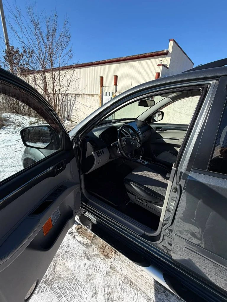 Мицубиси паджеро спорт 2014г. пробег 187000, 2500 дизель, автомат, 2100000 торг, +79493327919 - фотография - 13