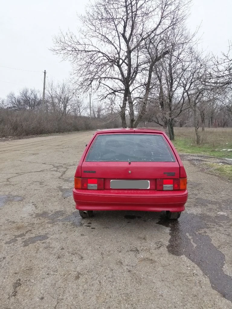 Продам ваз 2114, 2005 г. , 1.5 л. бодрая цена 205 тыс. руб. торг в хорошем состоянии. документы чистые, без штрафов, запретов, ограничений. дкп, стс, птс на руках. по технике отлично все. мотор работает тихо, коробка без нареканий, не выбивает, не хрустит. кузов ровный, без рыжиков. электрика исправна. 2 эл. стеклоподъёмника. печка греет. дно, пороги, стаканы, целые. музыка играет. гранта зеркала с повторителями. салон ухожен. резина зима r14. автомобиль на полном ходу. макеевка, шахтерск +79496306865 - фотография - 7