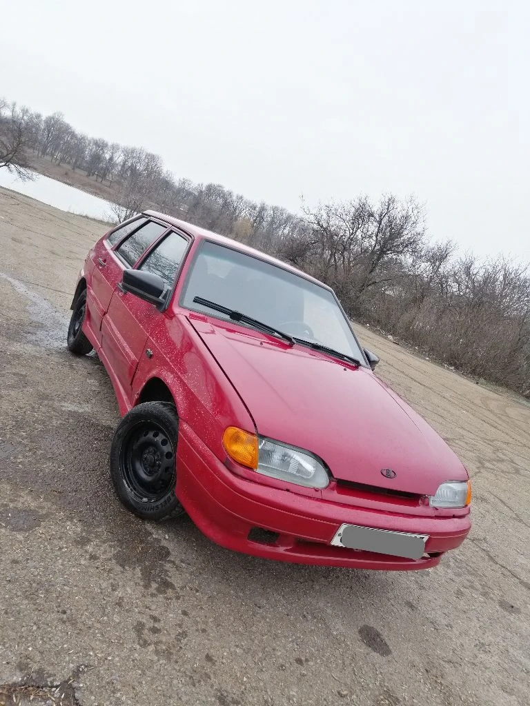 Продам ваз 2114, 2005г. , 1.5, бодрая цена 200 т. р. в хорошем состоянии все расходники поменяны. мотор, коробка без нареканий музыка, стеклоподъёмники. гранта зеркала. на зиме r14. дно, пороги, стаканы целые. доки чистые. макеевка, шахтерск +79496306865 - фотография - 5