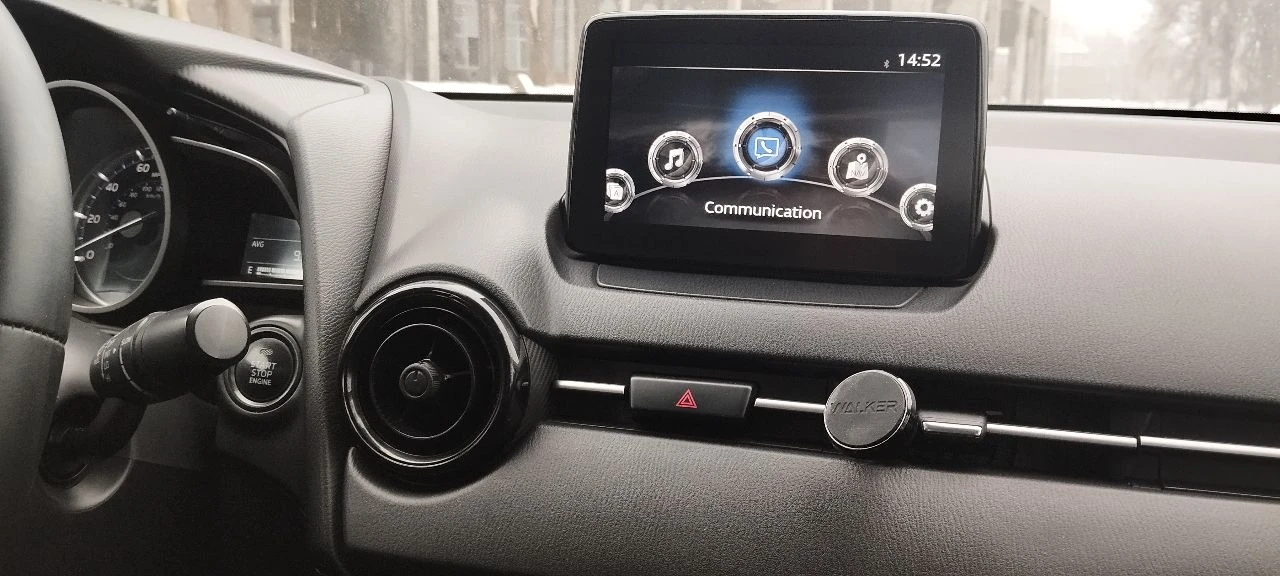 Toyota yaris 2019 год 1.5атмосферный 4 цилиндра, 107 лс, 130тыс км пробег, 6ст. автоматическая кпп местный учет машина в отличном состоянии, кузов оцинкован, ржавчины нет расход топлива 5.5- 7.5 в комплектации кнопка старт-стоп, активный круиз контроль, камера заднего хода, навигация и другое два комплекта покрышек и ковриков надёжный японский автомобиль цена 1.320 р тел +79493786727 - фотография - 10