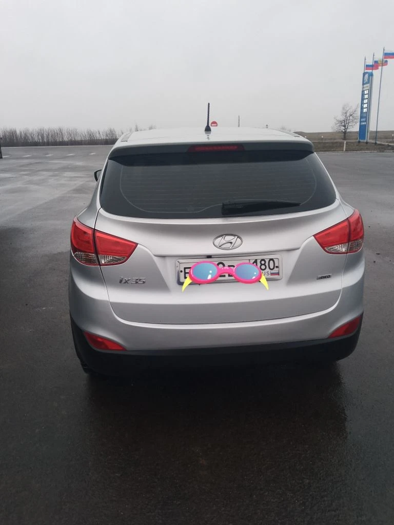 Продам hyundai ix 35 2л. 2014 г. в. , рестайлинг. пробег 180000. газ/бензин вписан в тех. паспорт. собственник. цена 1050000 руб. , без торга. +79493684849 - фотография - 3