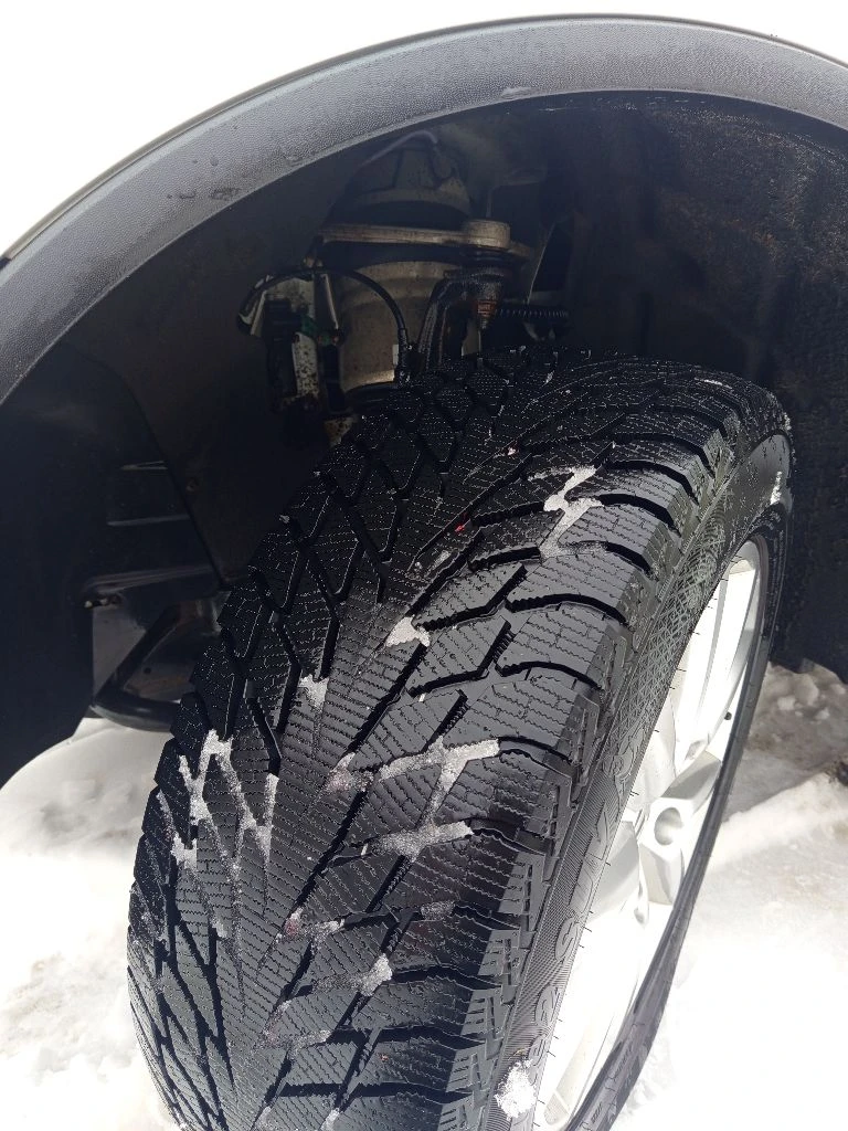 Фольксваген туарег 2010 год. 3.6 бензин. 249 л. с. 350 т. пробег. авто в дтп не было. есть возрастные подкрасы сколов. ржавчины гнили нет. двигатель полностью после капитального ремонта. расхода масла нет вообще, от замены до замены. редуктора, раздатка, акпп масла поменяны. пневма и все агрегаты работают как положено. цена 1750000. +79591335103 - фотография - 9