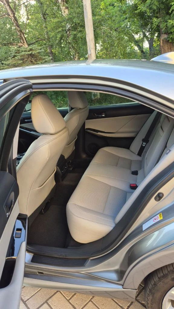 Автомобиль lexus is 200t за 2900000₽ 🐴мощность 245л/с 📈машина в отличном состоянии. 📈полностью обслужена, не требует вложений вообще. 📈два комплекта резины. 📈салон в идеальном состоянии без потёртостей и прочего. 📈машина всегда обслуживалась по регламенту и вовремя. 🗺пробег 125000км(реальный) 🎉2016 год цена - 2900000 📲звоните телеграмм, а так же на телеком\миранда ☎+79498141031 -(+7телеком) 📞telegramm +79498141031 📞telegramm +79496937067 🌀max +79498141031 ☎миранда +79496937067 +79498141031 -(+7телекoм)\телега\мах - фотография - 2