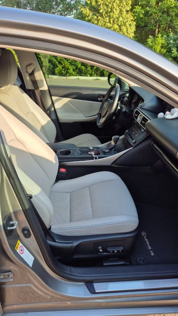 Автомобиль lexus is 200t за 2900000₽ 🐴мощность 245л/с 📈машина в отличном состоянии. 📈полностью обслужена, не требует вложений вообще. 📈два комплекта резины. 📈салон в идеальном состоянии без потёртостей и прочего. 📈машина всегда обслуживалась по регламенту и вовремя. 🗺пробег 125000км(реальный) 🎉2016 год цена - 2900000 📲звоните телеграмм, а так же на телеком\миранда ☎+79498141031 -(+7телеком) 📞telegramm +79498141031 📞telegramm +79496937067 🌀max +79498141031 ☎миранда +79496937067 +79498141031 -(+7телекoм)\телега\мах - фотография - 6