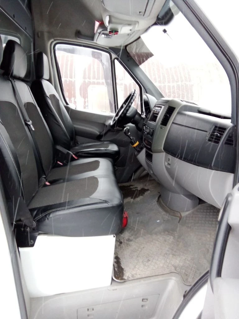 Продаётся mercedes-benz sprinter с холодильной установкой, 2008 года в отличном состоянии. автомобиль оснащён надёжным двигателем om 646, холодильным оборудованием thermolife 3001, которое работает безупречно. установлена зимняя резина lassa с износом всего 10%. в машине всё функционирует исправно, включая свежий аккумулятор и новый стартер — запускается без проблем даже в сильные морозы. форсунки в порядке, егр удалён. sprinter оснащён двумя турбинами, мощность 150 л. с., динамика отличная. не участвовал в дтп. реальному покупателю торг. +79493104555 - фотография - 5