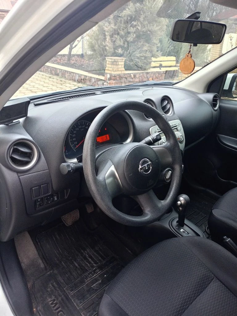 Nissan micra 1.2 at, 2013, 52 000 км 999 000 ₽ объём двигателя, л 1,2 л тип двигателя бензин мощность, л. с. 76 коробка передач автомат привод передний - фотография - 6