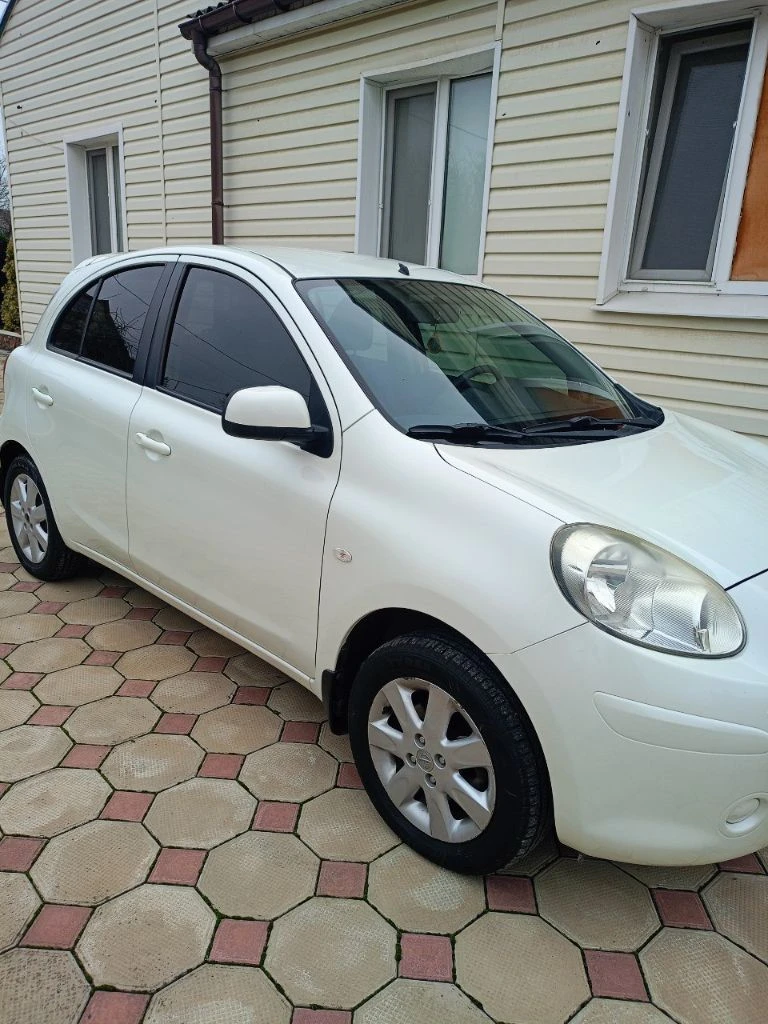 Nissan micra 1.2 at, 2013, 52 000 км 999 000 ₽ объём двигателя, л 1,2 л тип двигателя бензин мощность, л. с. 76 коробка передач автомат привод передний - фотография - 5