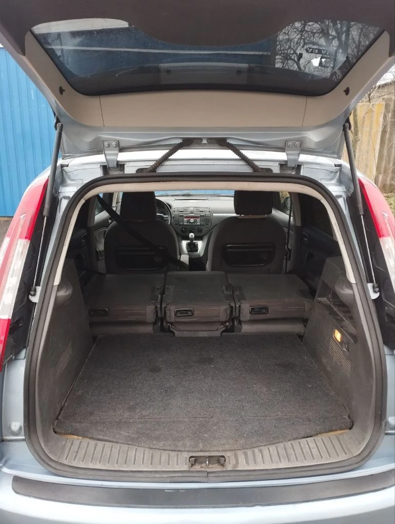 Ford c-max 1.8l, 2007г, пробег 195 000 сборка германия классный, комфортный семейный автомобиль с огромным вместительным салоном-трансформером. в россии с 2020 года, до этого каталась по дорогам финляндии. кузов оцинкованный, состояние на твёрдую 5. лкп вкруг близко к заводским значениям - 200-300 мкм. мотор цепной, для своего пробега в идеальном состоянии: масло не расходует, работает как часы, едет очень бодро. даже на месте родной катализатор. всегда своевременные то, машина полностью обслужена. мотор эксплуатируется на оригинальном масле ford. по комплектации: - кондиционер - эсп - регулировка руля по высоте и вылету - электро зеркала - abs - неплохая родная музыка - подрулевое управление магнитолой в целом, добротная, универсальная машина, в которой не только чувствуешь себя комфортно на дальних расстояниях, можешь перевозить габаритные грузы, но и есть возможность получить эмоции от быстрой, маневренной езды, потому что машина на это способна. лучшее сочетание цена/качество/комфорт. свежее то, наличие диагностической карты! цена 585 000, небольшой торг горловка, +79494804415, есть телеграм. - фотография - 6