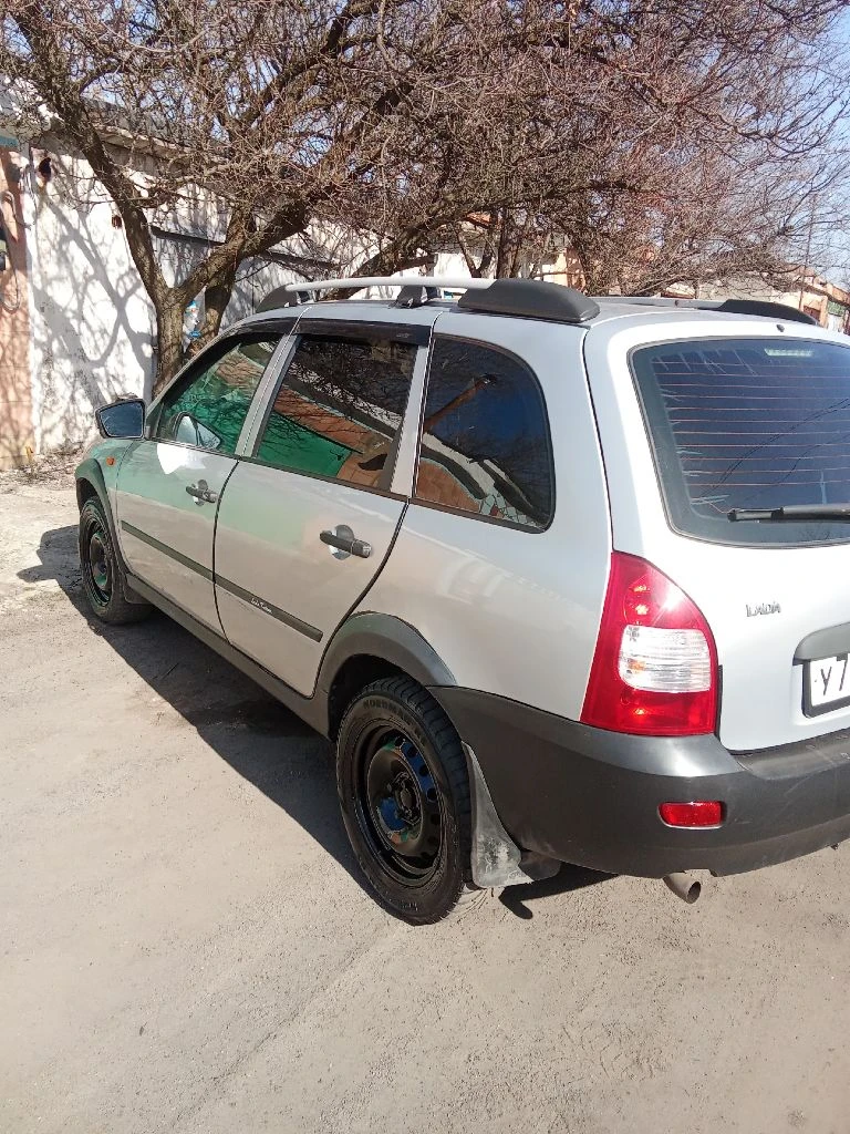 Продам лада калина универсал.2011г. мотор1.6 8-клап. мкпп. пробег 230000.продажа в связи с покупкой нового авто. цена 280000.торг. находится г. торез. тел. +79496279107 тел. +79493259910 - фотография - 7