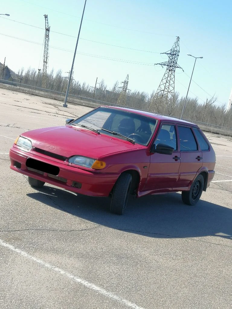 Продаётся ваз 2114, 2005г. , объем 1.5л, едет бодро. цена 195 тыс. руб. техника хорошая. ходовая жив... - фотография