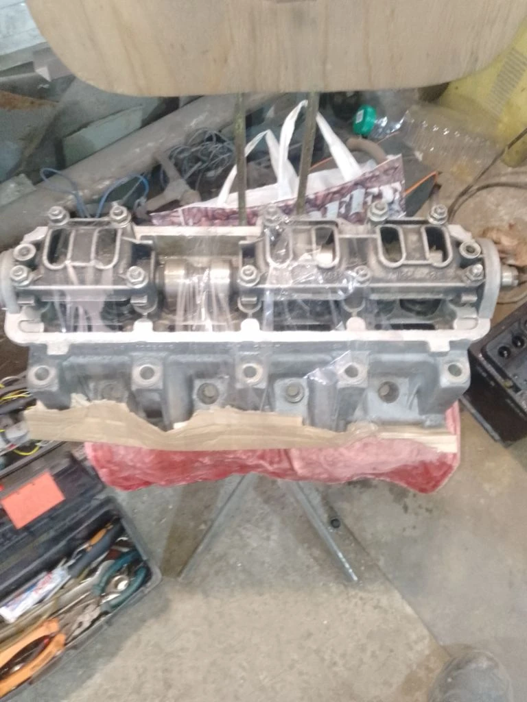 Продам. головку на ваз. с кап. ремонта. цена 20т. руб. г. снежное. тел. +79493918856. - фотография - 1
