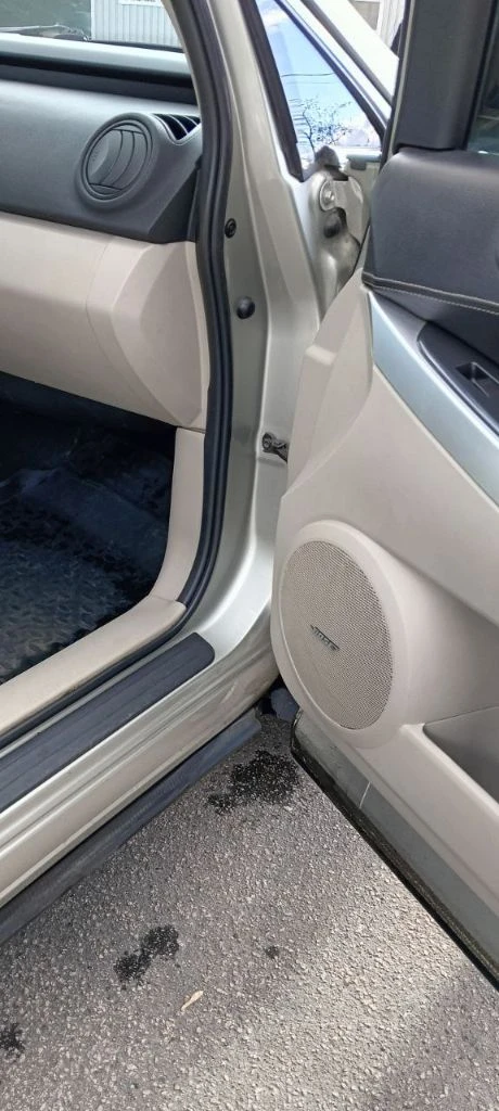 Продам мазда cx-7, мотор 2.3 л, турбо, 248 л. с., 2007 год. максимальная комплектация: кожаный салон, подогревы и электрорегулировка сидений, датчик дождя и света, электрозеркала с подогревом, музыка bose, android магнитола, бесключевой доступ, парктроники. по авто: 1) перебрана ходовая, новые тормозные диски и колодки (заменены в круг); 2) двигатель и коробка работают без нареканий, заменены масла в двигателе и коробке, раздатке, редукторе; 3) заменен компрессор кондиционера (новый) номер для звонков: +79490226487 - фотография - 7