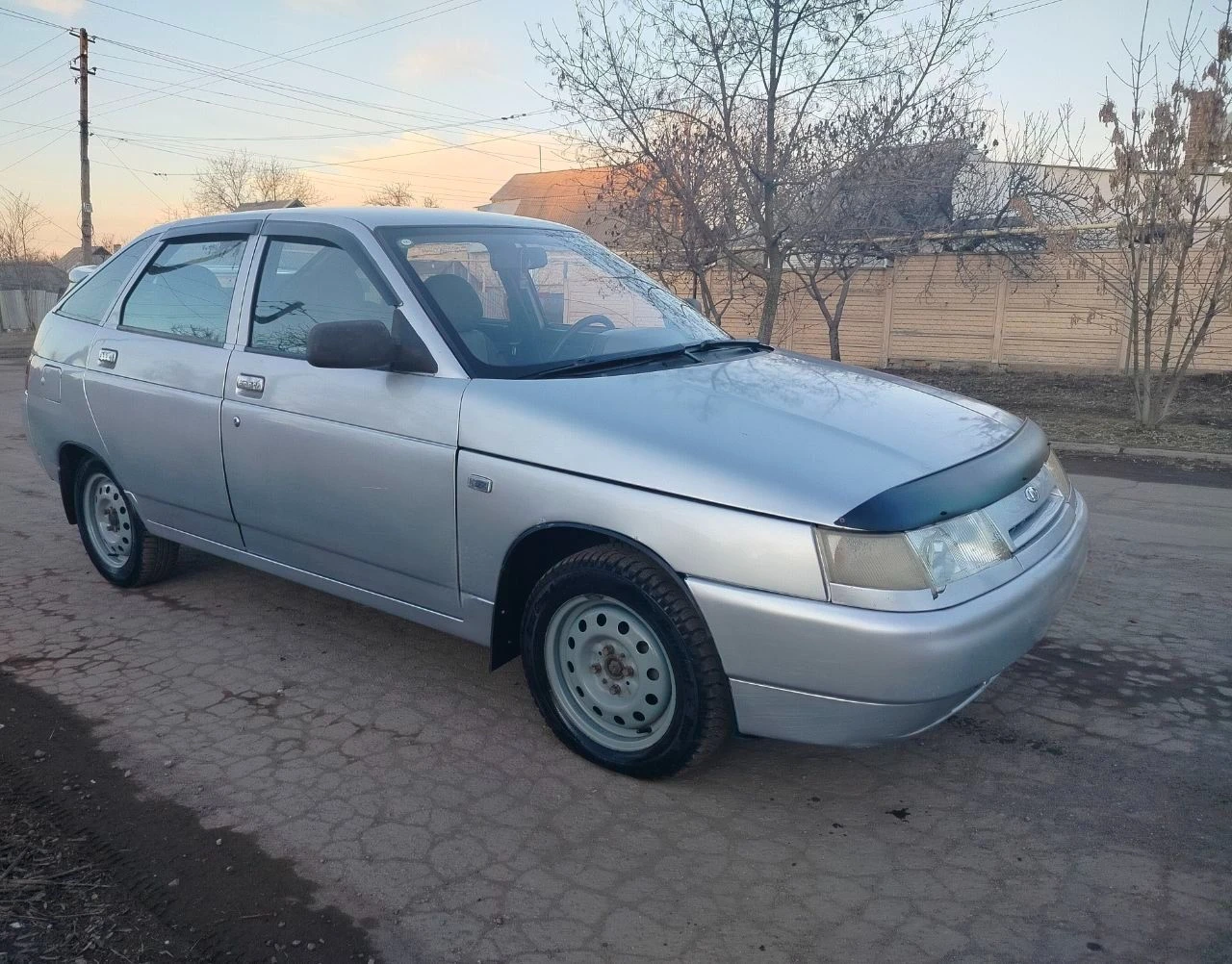 Горловка. продам ваз 2112 в хорошем состоянии, 1.6 16 клапанов 2004 г. в документы в порядке, полное переоформление. цена 235т +79490761318 - фотография - 2