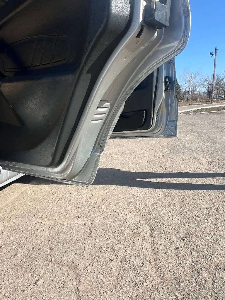 Продам продам ваз 2114 2004г. (чепырка). состояние нормальное сел поехал. машина не труха. мотор тянет бодро, коробка не выбивает не хрустит все четко. много чего зделано и меняно. все что должно работать все работает. есть моменты по лкп не критично машина не новая. машина обслужена новый антифриз, датчики, помпа, ролик грм ремень, масло. новый лобовик!тормоза+вакумник. короче долго перечислять. ручник работает. резина хорошая зима шипованая. на лето скину. передние электро подъёмники. не плохая музыка+саб. магнитола норм. бортовой компьютер! хочу 230₽ реальному покупателю торг при виде денег!!! я не хозяин связь есть. стс, птс, дкп. без штрафов, запретов, арестов и т. д и т. п. местоположение город харцызск цена 230.000 тыс. руб+торг остальные вопросы по телефону либо же по телеграмму связь телеграмм @kamazist53229 сотовый +79494906447 - фотография - 7