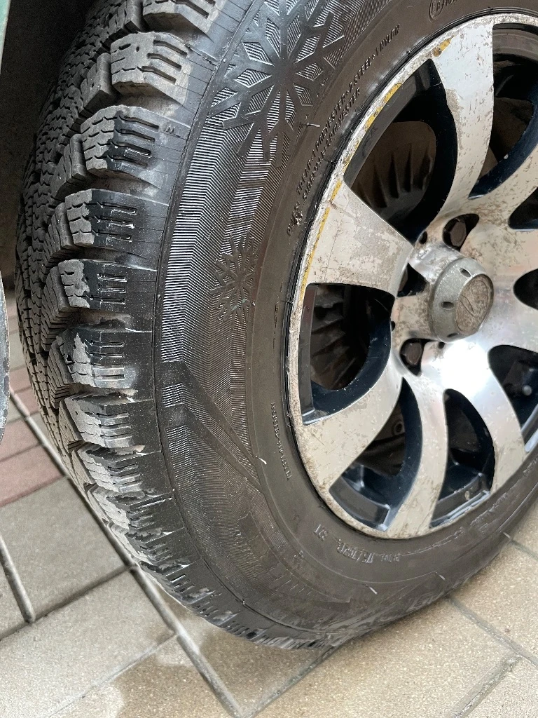 Продам ваз 2101.мотор без нареканий. коробка не воет, не выбивает. дно, пороги без дыр и ржавчины. стоит газ пропан (вписан в птс). из нового: аккумулятор, стартер, кардан перебран(крестовины, подвесной подшипник), резина сзади новая, спереди пару сезонов походит, ходовка перебиралась. печка греет, музыка, сигнализация, центральный замок. с документами порядок. цена 85 тыс. макеевка. тел. +7949-517-72-17. - фотография - 10