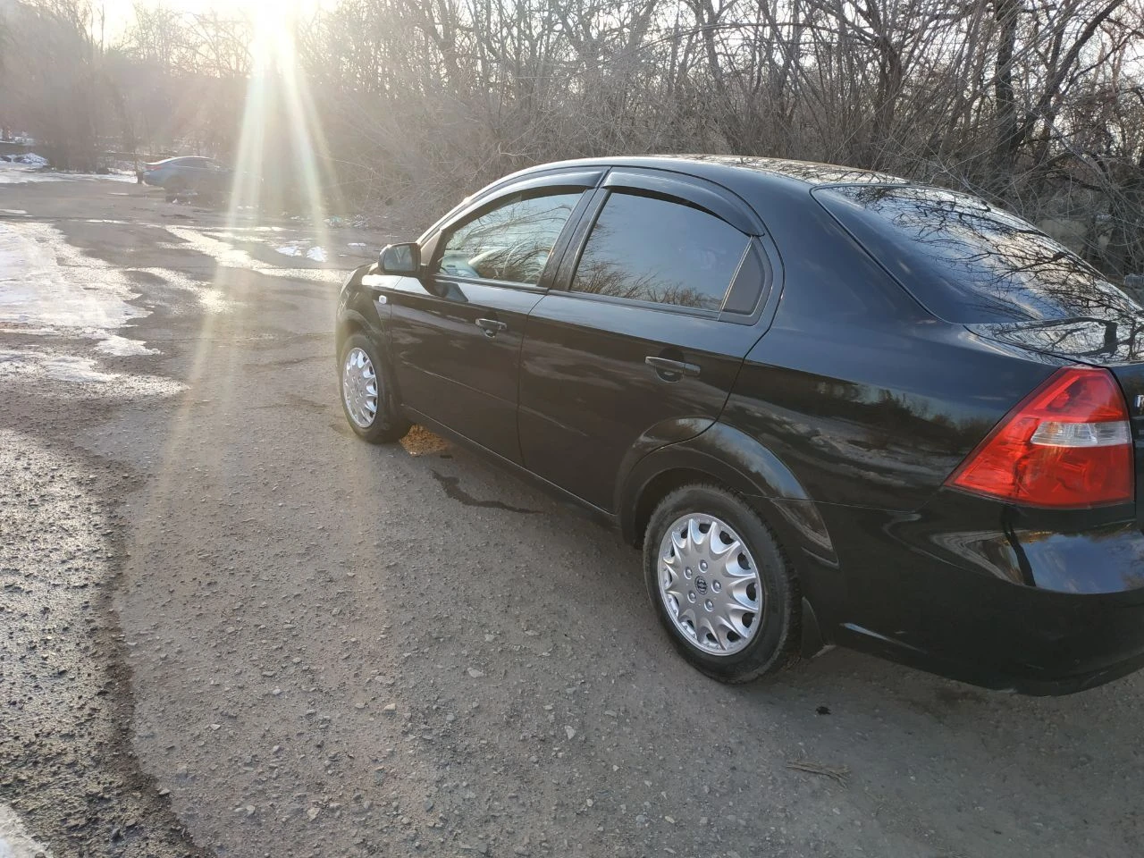 Находится в днр, в г. донецке. (центр города). цена 777 т рублей торг! рассмотрю любые варианты и предложения! продажа с переоформлением, буду присутствовать в мрео! тех. осмотр пройден. продам автомобиль chevrolet aveo-3/ravon nexia-r3 2018 года выпуска, мотор 1500 куб. см, (очень надёжный, цепной(отзывы читайте в интернете)), 5 ст. мкпп, пробег 112 т км! запаска ни разу не ставилась, новая! в хорошем ухоженном состоянии, делать ничего не нужно! находится в центре города донецка! все вопросы по тел +79493670351. если не на связи напишите любую смс я перезвоню, плохая связь комплектация: кондиционер, гидроусилитель руля, антибукс, 4 стеклоподъёмника, подушки безопасности, ц/з, магнитола, 4 динамика(2 перед и 2 зад), защита картера двигателя, электро зеркала с подогревом, туманки, ходовые огни, регулировка руля по высоте, коврик багажника, 2ключа, открывание багажника кнопкой с салона. цена 777 т рублей торг! рассмотрю любые варианты и предложения ! тел. +79493670351 центр города донецка торг - фотография - 3