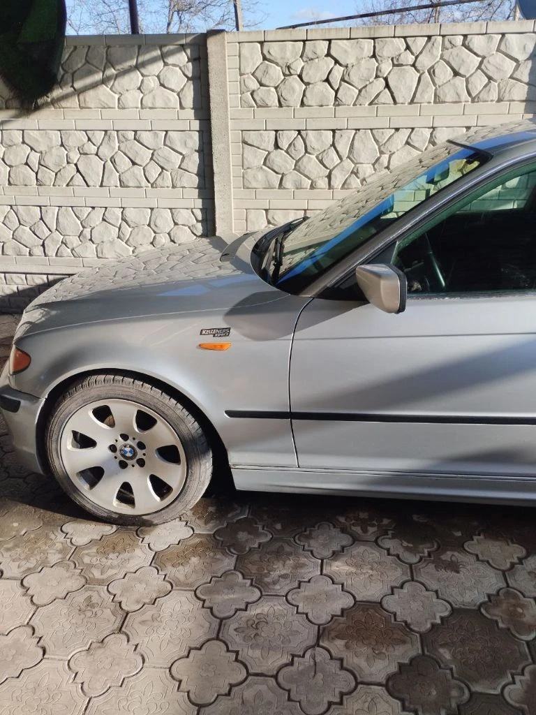 Bmw 3 e46 рестайлинг, 2003г. , 2,2 л, задний привод, автомат, пробег 232000 км, цена 720000 рублей, +79493831765 александр. автомобиль пригнан с японии. на учете рф, по птс один владелец. без залогов и арестов. автомобиль в хорошем состоянии, не битый, в дтп не участвовал. днище и лонжероны целые. 2 комплекта резины на дисках (зимняя и летняя). магнитофон андроид. продажа в днр, г. горловка, обмен не интересует. торг у капота. - фотография - 2