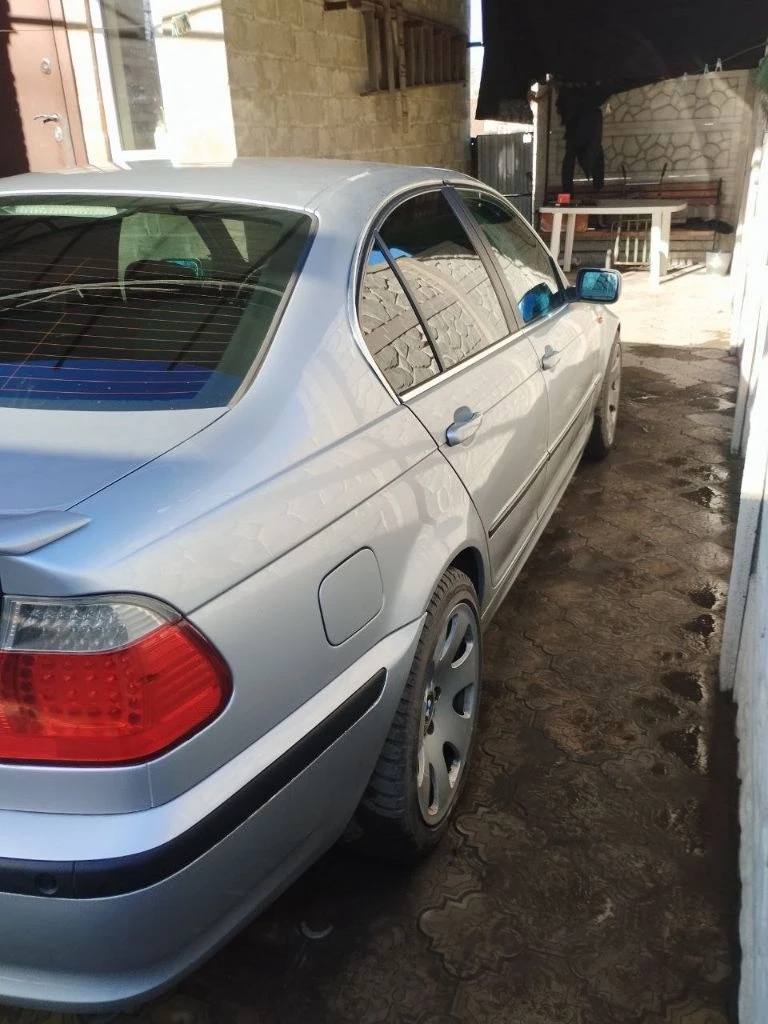 Bmw 3 e46 рестайлинг, 2003г. , 2,2 л, задний привод, автомат, пробег 232000 км, цена 720000 рублей, +79493831765 александр. автомобиль пригнан с японии. на учете рф, по птс один владелец. без залогов и арестов. автомобиль в хорошем состоянии, не битый, в дтп не участвовал. днище и лонжероны целые. 2 комплекта резины на дисках (зимняя и летняя). магнитофон андроид. продажа в днр, г. горловка, обмен не интересует. торг у капота. - фотография - 5