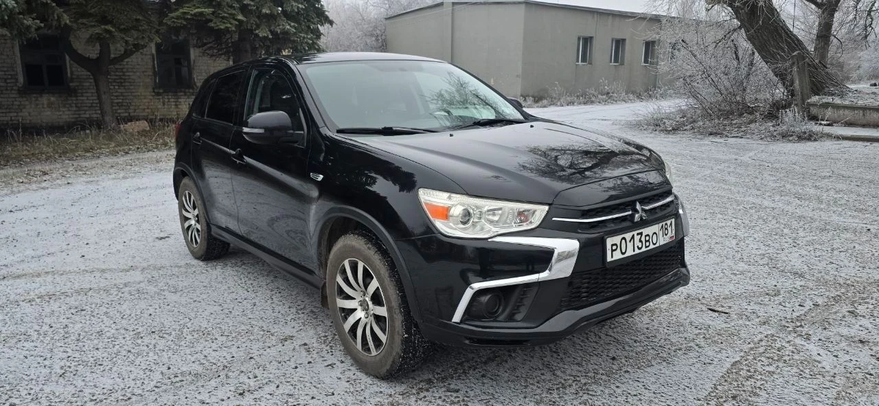 🚗 mitsubishi outlander sport, 2019 г. ! продаю надежный и ухоженный автомобиль в отличном техническом и внешнем состоянии. 🔹 двигатель: 2.0 бензин 🔹 привод: полный (awd) — уверенно едет в любую погоду 🔹 пробег: всего 48 000 км (родной) 🔹 год выпуска: 2019 ✅ автомобиль полностью обслужен, все то по регламенту ✅ без вложений — сел и поехал ✅ новая резина ✅ чистый, аккуратный салон ✅ я собственник, документы в порядке 📹 видео автомобиля — по запросу осмотр. петровское. красный луч. 💰 цена: 1 800 000 ₽ 📞 готов ответить на все вопросы, дополнительная информация по телефону 📲 телефон / telegram: +7 959 200 51 78 - фотография - 3
