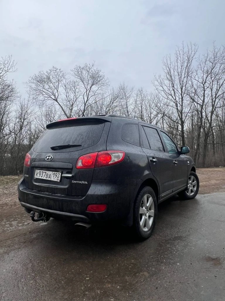 Hyundai santa fe. ® автомобиль в отличном состоянии как внешне так и технически. 🔝 двигатель 2.2 дизель 🔥 кпп автомат 2008 год, родной пробег 285 тысяч. полностью обслуженный автомобиль. ходовая часть без стуков скрипов и прочее. люк, климат контроль, подогрев руля и сидений, сенсорная мультимедиа, камера заднего вида, полный привод ! документы чистые, переоформление без каких либо проблем. цена 970 000₽ 💵 +7 (949) 481 48 40 роман ! телеграм на этом же номере. - фотография - 5