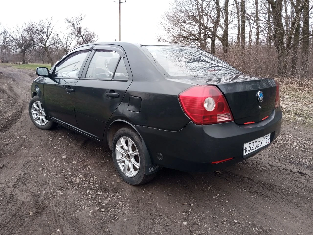 Енакиево. продам geely mk 2011г. 1.5 газ-бензин (зарегестрирован). в нормальном состоянии, была в одних руках с салона, местная. не бита, в родном окрасе с родными стеклами, но подкрасы имеются, не новая! авто под работу на каждый день не в музей!) abs, airbag, гур, кондиционер, эл/стекла-зеркала, ц/замок, магнитола 2 din. местный учет, документы в порядке от хозяина. цена адекватная по цене жигулей: 180.000р. торг небольшой! енакиево. +79493652755. - фотография - 2