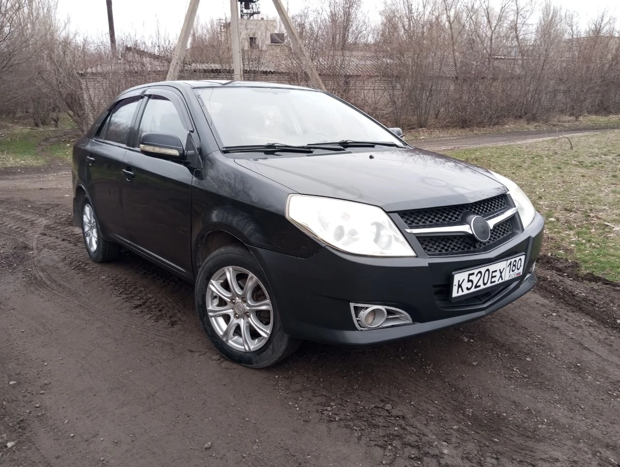 Енакиево. продам geely mk 2011г. 1.5 газ-бензин (зарегестрирован). в нормальном состоянии, была в одних руках с салона, местная. не бита, в родном окрасе с родными стеклами, но подкрасы имеются, не новая! авто под работу на каждый день не в музей!) abs, airbag, гур, кондиционер, эл/стекла-зеркала, ц/замок, магнитола 2 din. местный учет, документы в порядке от хозяина. цена адекватная по цене жигулей: 180.000р. торг небольшой! енакиево. +79493652755. - фотография - 1