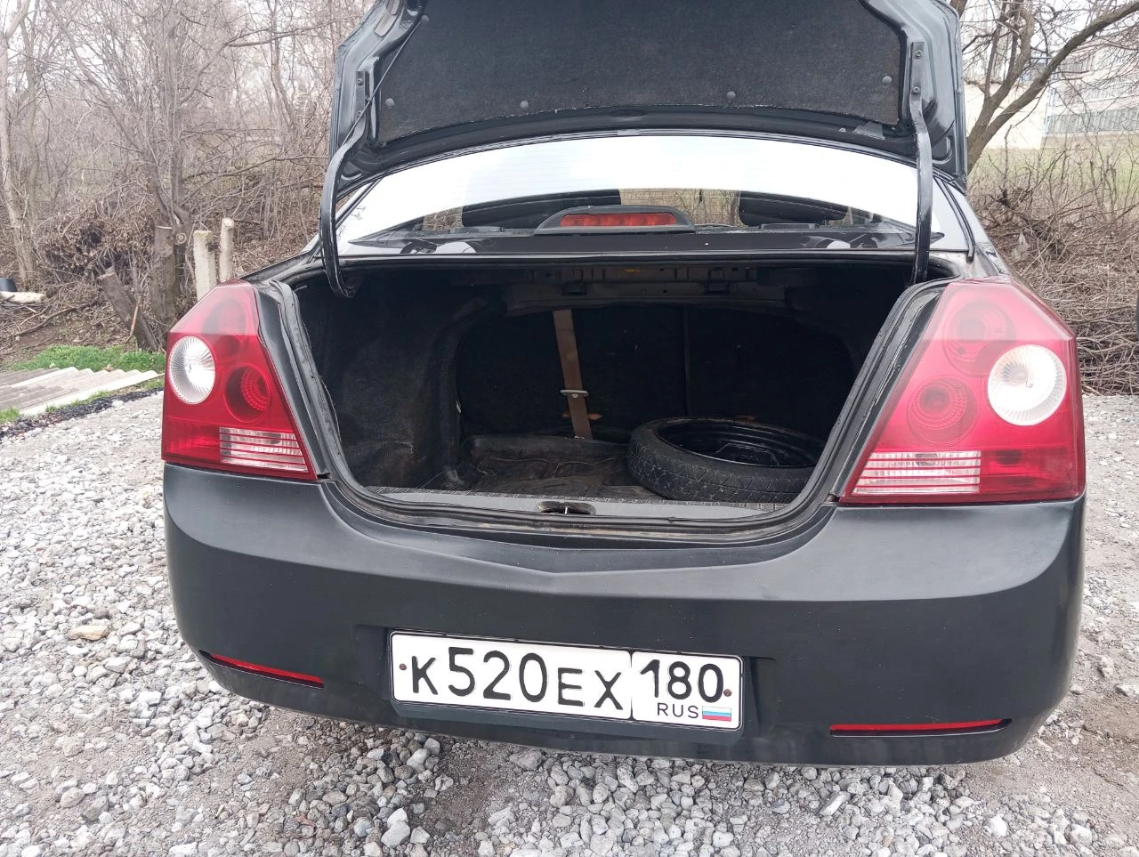 Енакиево. продам geely mk 2011г. 1.5 газ-бензин (зарегестрирован). в нормальном состоянии, была в одних руках с салона, местная. не бита, в родном окрасе с родными стеклами, но подкрасы имеются, не новая! авто под работу на каждый день не в музей!) abs, airbag, гур, кондиционер, эл/стекла-зеркала, ц/замок, магнитола 2 din. местный учет, документы в порядке от хозяина. цена адекватная по цене жигулей: 180.000р. торг небольшой! енакиево. +79493652755. - фотография - 8