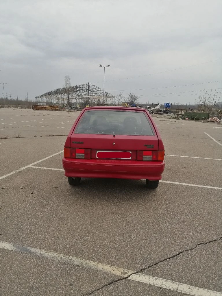 Продаётся ваз 2114, 2005г. , объем 1.5л, едет бодро. цена 190 тыс. руб. техника хорошая. ходовая живая. мотор работает отлично, не троит, не дымит, запускается с пол тычка и в мороз. коробка без нареканий, не выбивает, не хрустит. кузов ровный. ляда целая. дно, пороги, стаканы, низа дверей целые. электрика исправна, 2 эл. стеклоподъёмника. гранта зеркала с повторителями. музыка играет. резина зима r14. автомобиль на полном ходу. салон ухожен. печка греет. центральный замок. документы чистые, без штрафов, запретов, ограничений. переоформление без проблем, дкп на руках. осмотр: макеевка, шахтерск по вопросам звоните: +79496306865 - фотография - 5