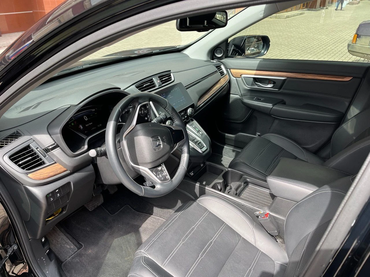 Honda cr-v 2.0 гибрид 215 л. с.. расход бензина средний 6.0 литров город. 2021 г. ..101900 км. . в отличном сост. .. вся безопасность и стекла родные заводские. ..цена 3.250.. .. руб. ..+79493353529.. ..+79490443878 бывает плохая связь - фотография - 6