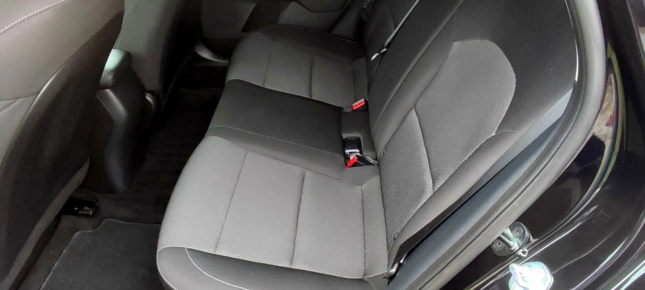 Продаётся киа форте, конец 2022 г. рестайлинг! в идеальном состоянии, без повреждений и окрасов. пробег 31 тыс. км. 2,0 бензин, 150 л. с. , автомат 8-ступенчатый автомат айсин, круиз-контроль, удержание полосы, датчик дистанции, датчики слепых зон на зеркалах, регулировка зеркал, мультируль, камера заднего вида, монитор, блютуз, мультируль, кондиционер, стеклоподъемники, резина почти новая, легкосплавные диски на 16. авто как новое (в салоне запах нового авто) двери и бордюры, монитор ещё в плёнке. из повреждений - задний бампер ( замена на оригинал в цвет кузова) остальное завод. таких авто на рынке очень мало. вин код для проверки 3kpf24ad1pe513224 цена 2,3 млн. руб. детально по телефону+79493560528, +79493202480 - фотография - 12