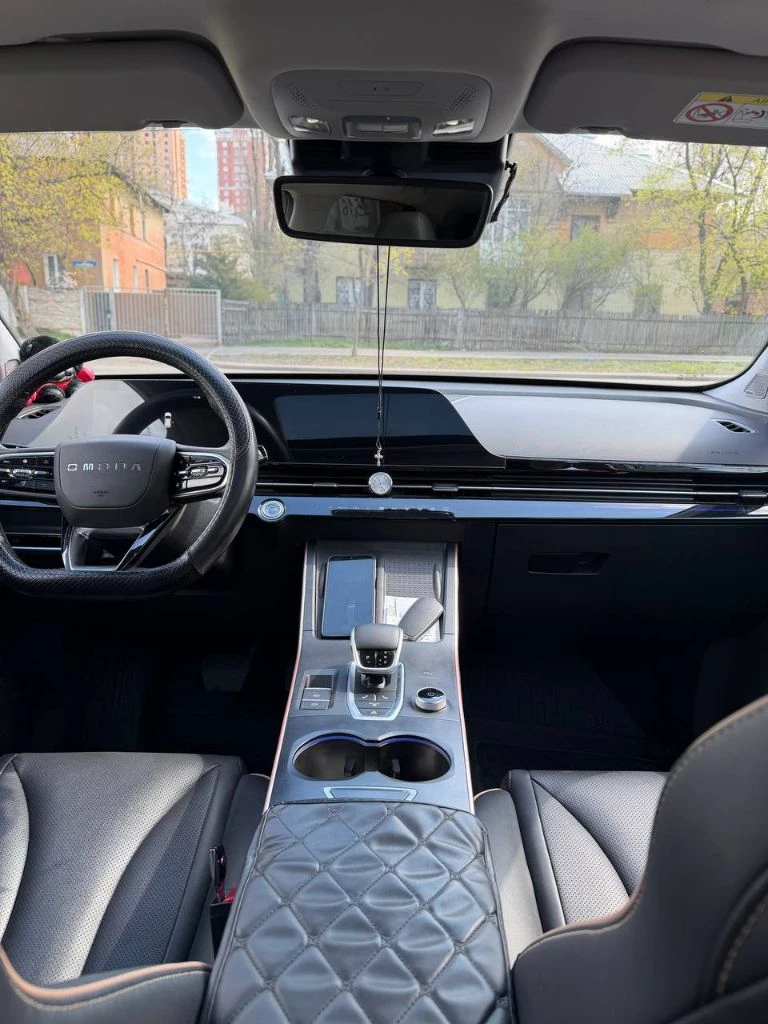 Срочно продам omoda c5. 2024 г. (ещё год на гарантии). пробег 13000 км. 1.5литра. передний привод. вариатор. максимальная комплектация ultimate+чёрная крыша. состояние новой машины. один хозяин. 2.5млн. рублей. донецк. +79493619770 - фотография - 2