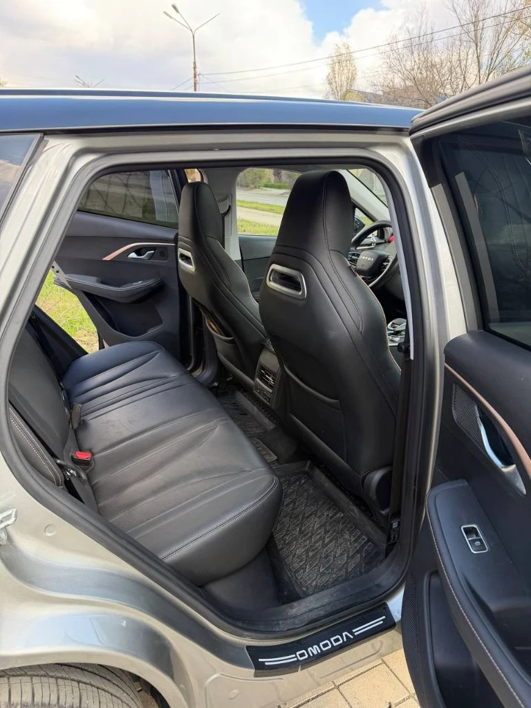 Срочно продам omoda c5. 2024 г. (ещё год на гарантии). пробег 13000 км. 1.5литра. передний привод. вариатор. максимальная комплектация ultimate+чёрная крыша. состояние новой машины. один хозяин. 2.5млн. рублей. донецк. +79493619770 - фотография - 17