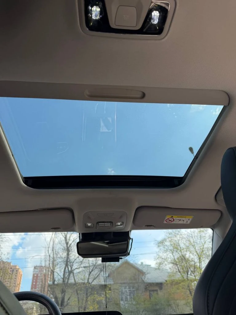 Срочно продам omoda c5. 2024 г. (ещё год на гарантии). пробег 13000 км. 1.5литра. передний привод. вариатор. максимальная комплектация ultimate+чёрная крыша. состояние новой машины. один хозяин. 2.5млн. рублей. донецк. +79493619770 - фотография - 16