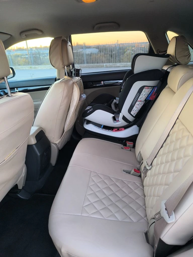 Kia sorento 2.4, 6-ступенчатый автомат, бензин, передний привод, 5 мест. идеальное состояние, один собственник в россии. подтверждённый пробег. двигатель, коробка передач и ходовая часть в безупречном состоянии. сохранён заводской катализатор. установлена сигнализация starline с gsm-модулем и автозапуском. дополнительная шумоизоляция дверей и крыши. проведена антикоррозийная обработка дверей и днища. автомобиль пригнан из сша для личного пользования. продажа связана с приобретением новой машины. в подарок — комплект зимних шин на оригинальных дисках. всегда обслуживался вовремя. обмен не рассматривается. полный комплект ключей и документов. в салоне не курили. оригинальный птс. тел. : +7(949)3482040 телеграмм: +7(999)4830843 - фотография - 9