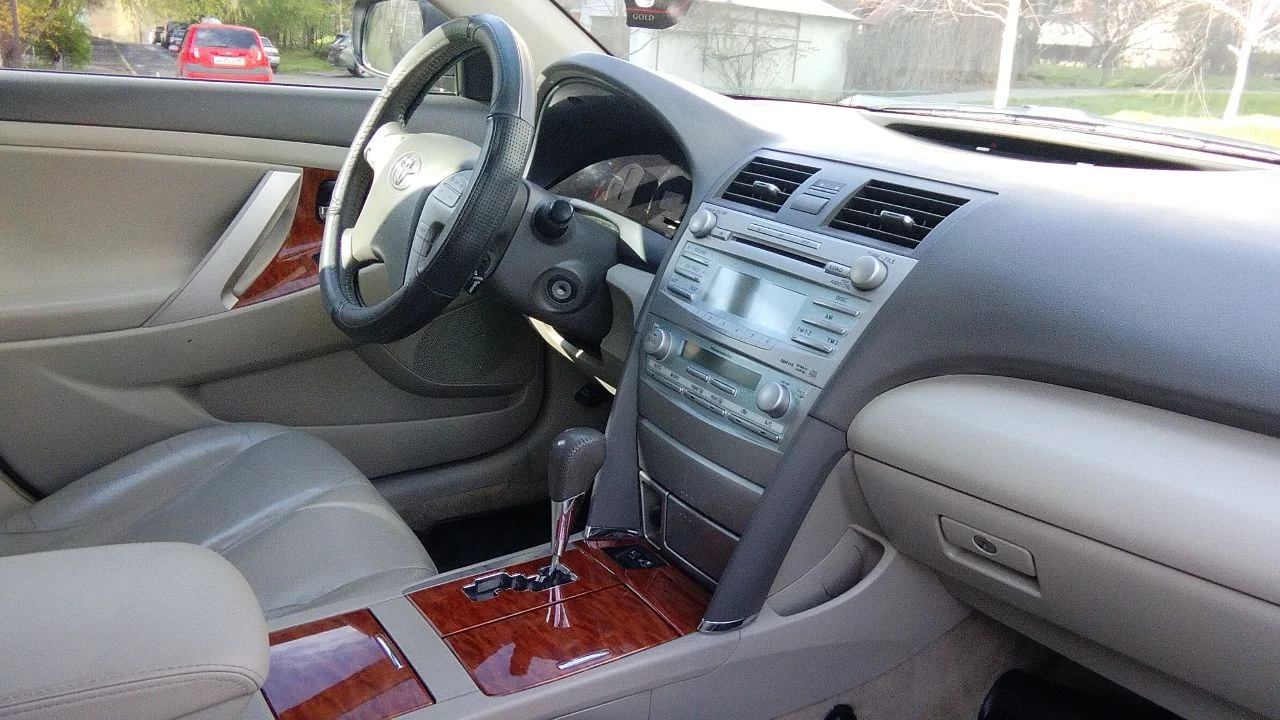 Продам тоуота camry. состояние супер! машина куплена в салоне. дата производства автомобиля: ноябрь 2008. единственный владелец с февраля 2009 г. седан комплектация престиж пробег 96000км бензин/газ салон: кожа 167л. с. акпп. 2.4 передний привод цвет: бежевый перламутр мультилок антикорозийка 2 комплекта новой резины на дисках r16 полностью обслужена. +7949 4284495 +7949 0350601 - фотография - 8