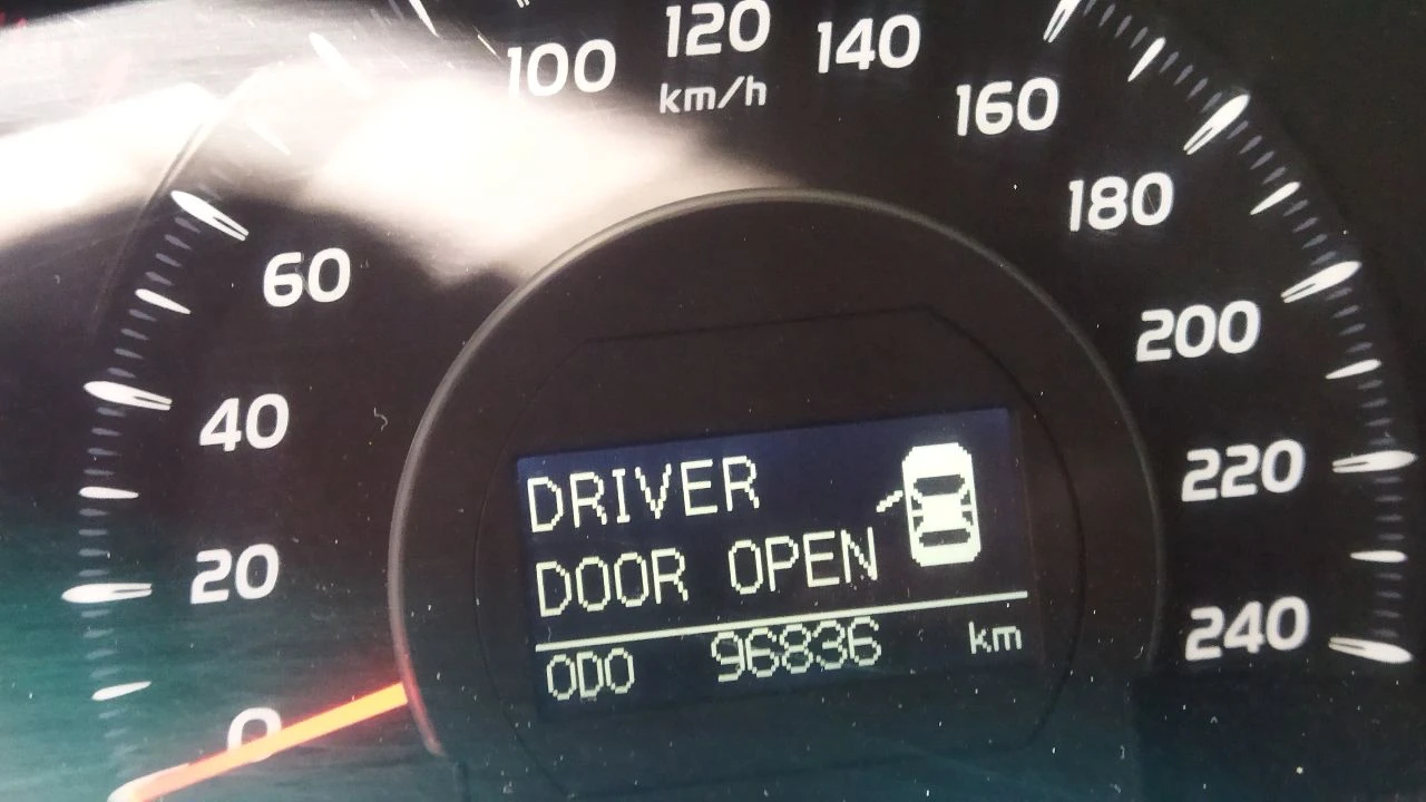 Продам тоуота camry. состояние супер! машина куплена в салоне. дата производства автомобиля: ноябрь 2008. единственный владелец с февраля 2009 г. седан комплектация престиж пробег 96000км бензин/газ салон: кожа 167л. с. акпп. 2.4 передний привод цвет: бежевый перламутр мультилок антикорозийка 2 комплекта новой резины на дисках r16 полностью обслужена. +7949 4284495 +7949 0350601 - фотография - 3