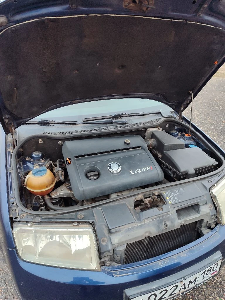 Продается шкода фабия, сборка чехия, 2004 г. в., пробег 182 т. км, дв. 1,4 см. в 2022 г. из германии, 2 собственника. в комплектации: кондиционер, две подушки, усил. пуля, регулировка руля, иммобелайзер, центральный замок, подогрев заднего стекла, магнитола. . в родном окрасе, стекла родные, масло от замены до замены. состояние хорошее. цена 410т. р. торг т. +7 949 3266571 виктор - фотография - 6