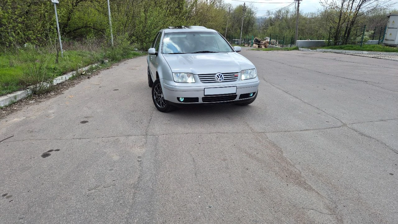 Volkswagen bora цена 550т. р. aqy 2.0-литровый 8-клапанный двигатель 115л. с мкп 5ст. пробег 222000т. км. технически чистый и исправный автомобиль. по комплектации: 2 ключа, сервисная книга, abs, электро регулировка зеркал с подогревом, 4 стеклоподъёмника, центральный замок, люк ( работает во всех положениях), 4 подушки безопасности, подогрев сидений, android магнитофон, качественная музыка передний и задний ряд, камера заднего вида. комплект колёс (зима r16 стальные + колпаки, лето r16 литые hre ff10) один собственник, учёт на мне. юридически чистый автомобиль телеграм: @karateturtle тел. : и мах +7 949 oo5 o8 16 - фотография - 10