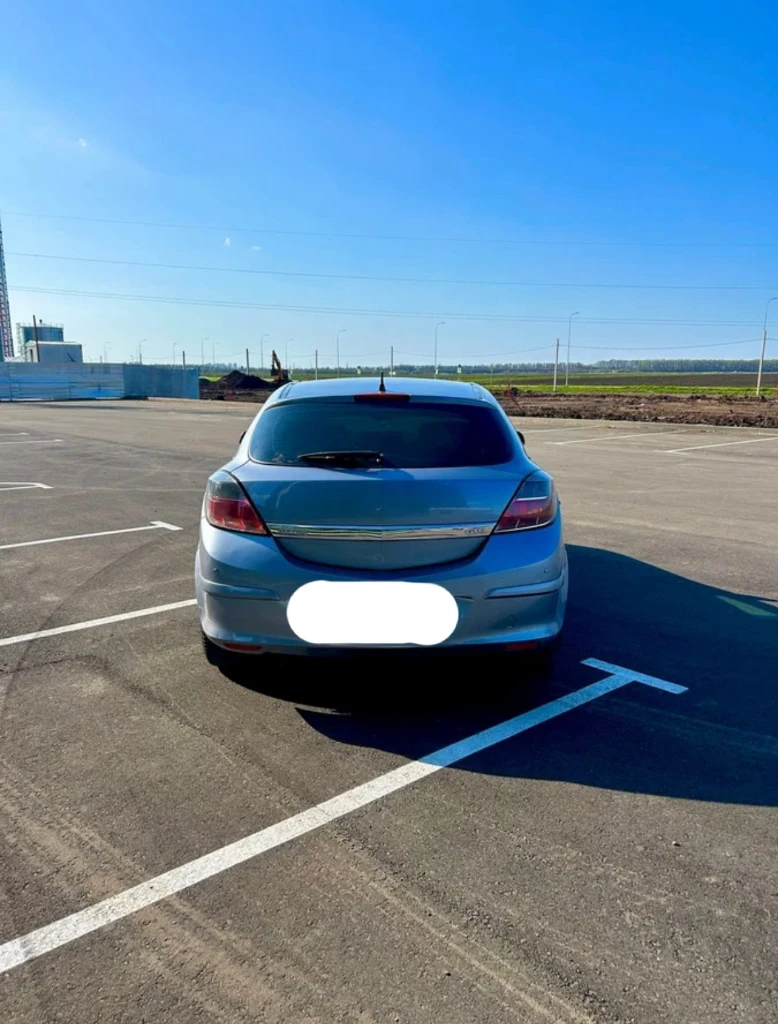 Opel astra gtc h рестайлинг, 2008, 1.8, автомат 600 000 руб авто в хорошем состоянии, двигатель масло не ест, кпп переключает, кондиционер холодит, печка греет, все работает, стоит гбо вписано в птс. пробег - 300тыс по кузову есть следы эксплуатации - ничего критичного, авто не новый и делалось и красилось. есть диагностическая карта (готов к переоформлению хоть завтра) +79493007784 - фотография - 2