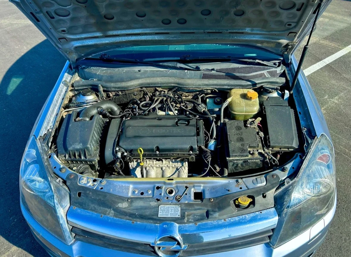 Opel astra gtc h рестайлинг, 2008, 1.8, автомат 600 000 руб авто в хорошем состоянии, двигатель масло не ест, кпп переключает, кондиционер холодит, печка греет, все работает, стоит гбо вписано в птс. пробег - 300тыс по кузову есть следы эксплуатации - ничего критичного, авто не новый и делалось и красилось. есть диагностическая карта (готов к переоформлению хоть завтра) +79493007784 - фотография - 4