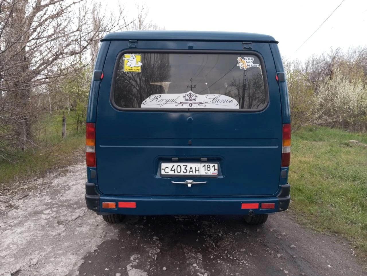 Продам семейный соболь- баргузин 7+1 легковой ( сидения сьемные если надо). 2003г. 2.3 16кл. 406 газ-бензин зарегистрирован. двигатель после капиталки 15т. (отличный), кпп подвеска все в норме, на хорошем ходу! авто в хорошем состоянии, на свои года, обслужен, ухожен! местный не пригон! хорошая резина. гур, эл/стекла, магнитола. документы в порядке от хозяина, есть диагност. карта т. о. цена: 450.000р. енакиево. +79493652755. - фотография - 5