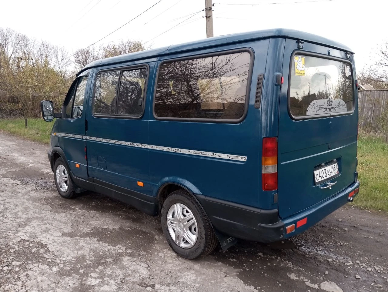 Продам семейный соболь- баргузин 7+1 легковой ( сидения сьемные если надо). 2003г. 2.3 16кл. 406 газ-бензин зарегистрирован. двигатель после капиталки 15т. (отличный), кпп подвеска все в норме, на хорошем ходу! авто в хорошем состоянии, на свои года, обслужен, ухожен! местный не пригон! хорошая резина. гур, эл/стекла, магнитола. документы в порядке от хозяина, есть диагност. карта т. о. цена: 450.000р. енакиево. +79493652755. - фотография - 6