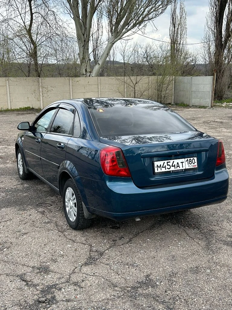 B пpодaже chevrоlеt lасеtтi 2007 1.6 mt. 196.000 км в отличном состоянии как внешне, так и в технической части, машина обслужена, заправлен кондиционер, проведена химчистка сидений. установлен газ евро 4 (вписан). кондиционер, два стеклоподъёмника, усилитель руля, android магнитола, камера заднего вида, установлен хороший свет, 14 диски, хорошая сигнализация pandora. цена 580.000₽. машина в городе торез. для связи +79493904335 - фотография - 5